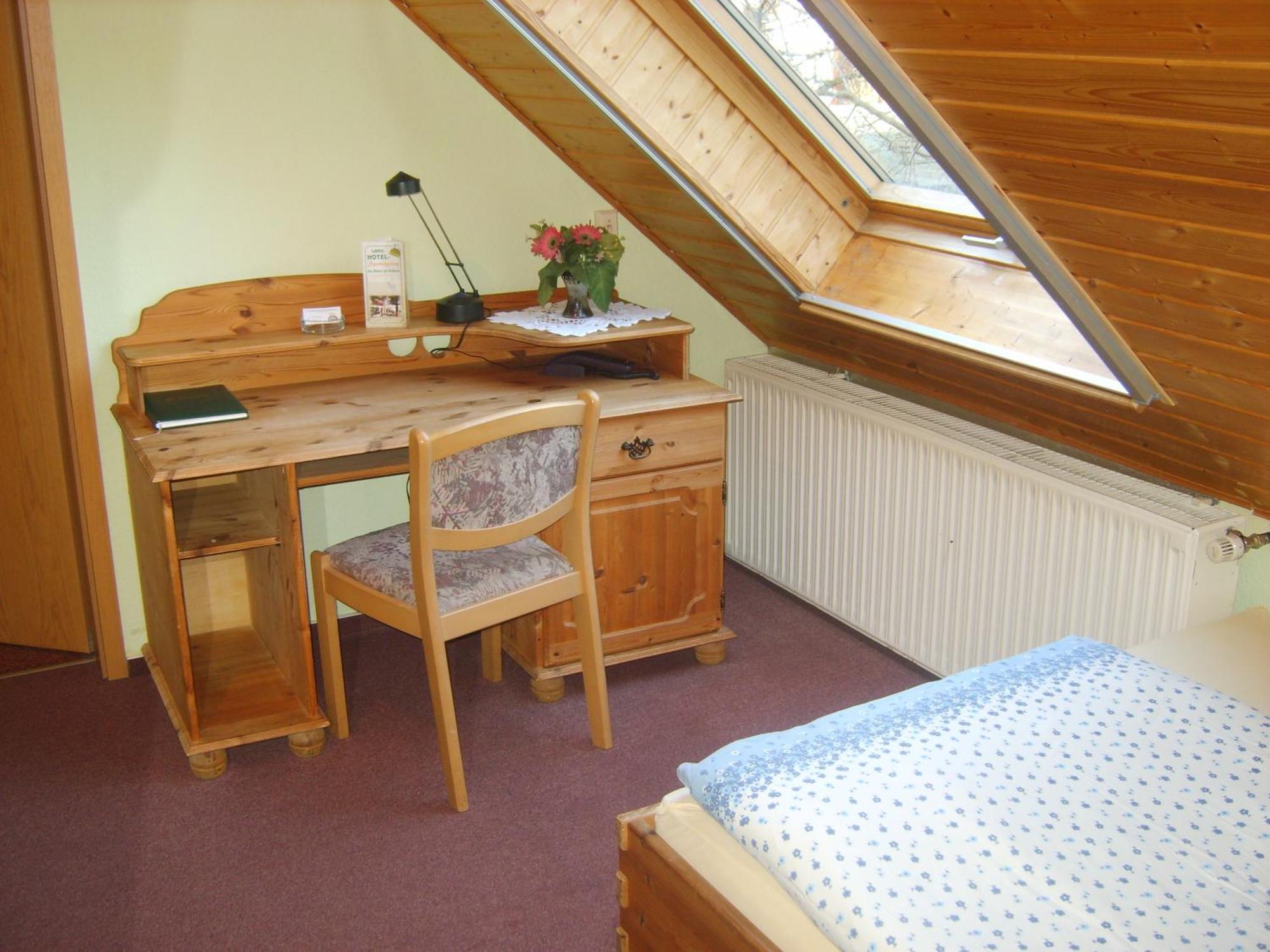 Landhotel Sperlingsberg Crimmitschau Екстер'єр фото